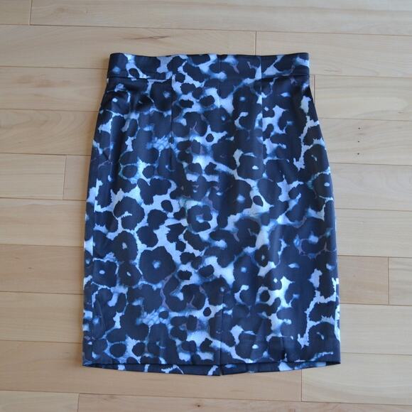 Ann Taylor Dresses & Skirts - Ann Taylor Cheetah Print Pencil Skirt Size 4P